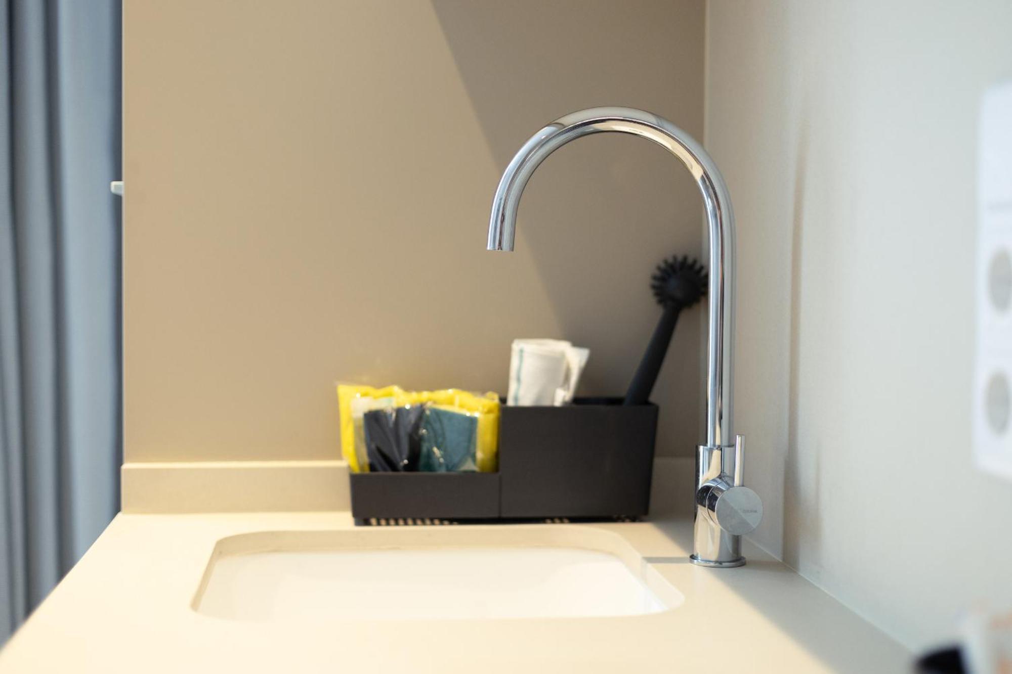 Dorm4You Arena Plaza Valencia Bagian luar foto